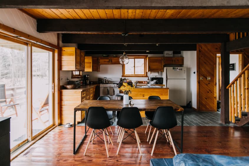 House Tour A Cozy Mountain Cabin in the Catskills Apartment Therapy